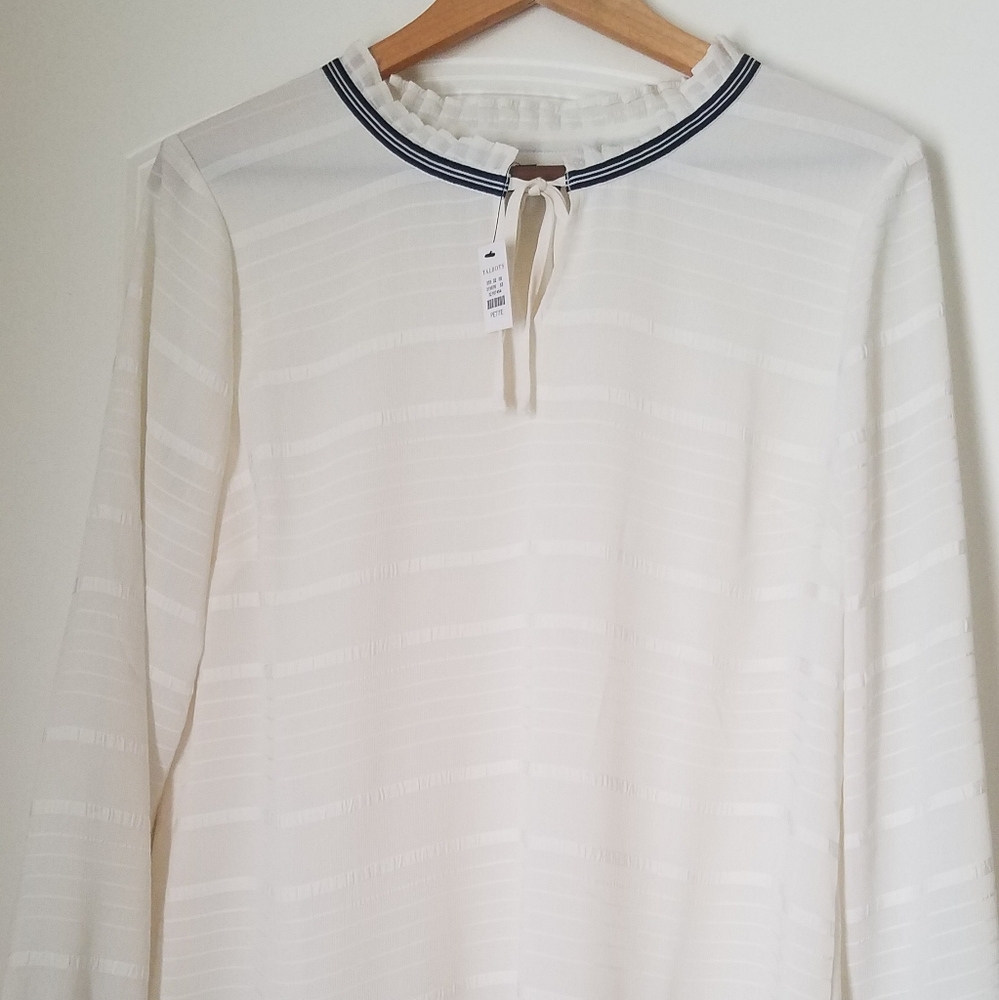 Talbots Blouse Size L fits like a M